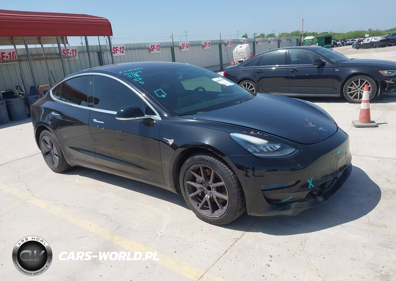 2018 Tesla Model 3 Long Range-Mid Range – zdjęcie 1 z 19