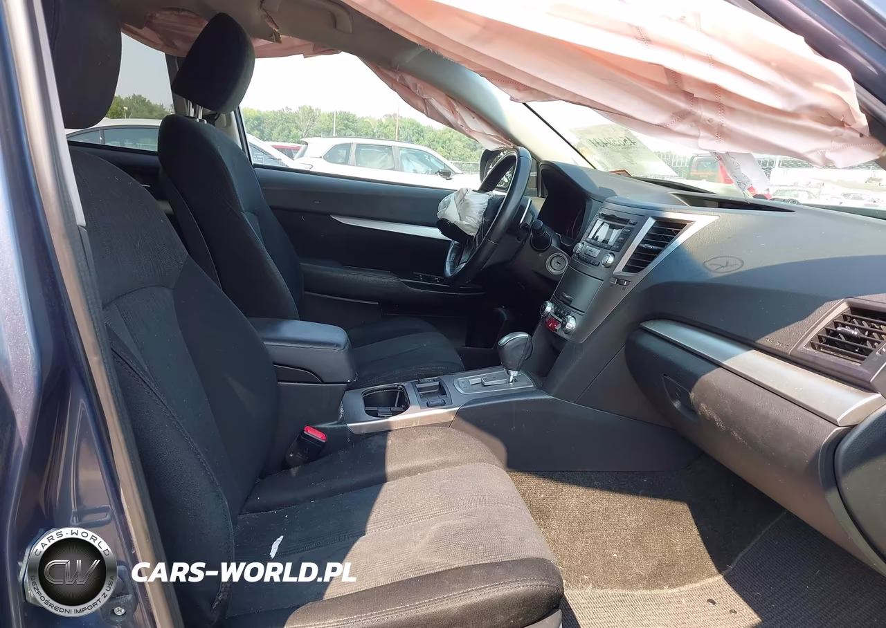 2013 Subaru Outback 2.5I Premium VIN:4S4BRBCC5D3307292 - 5