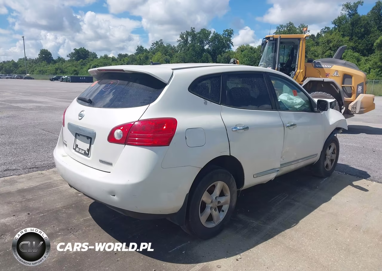 2013 Nissan Rogue S VIN:JN8AS5MT9DW520317 - 4