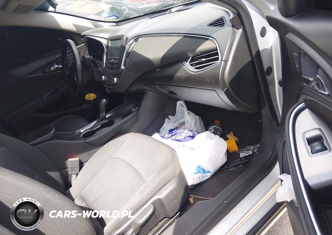 2018 Chevrolet Malibu Lt VIN:1G1ZD5ST3JF148960 - 5