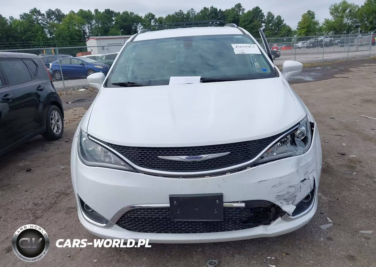 2020 Chrysler Pacifica Touring L VIN:2C4RC1BG5LR279874 - 12
