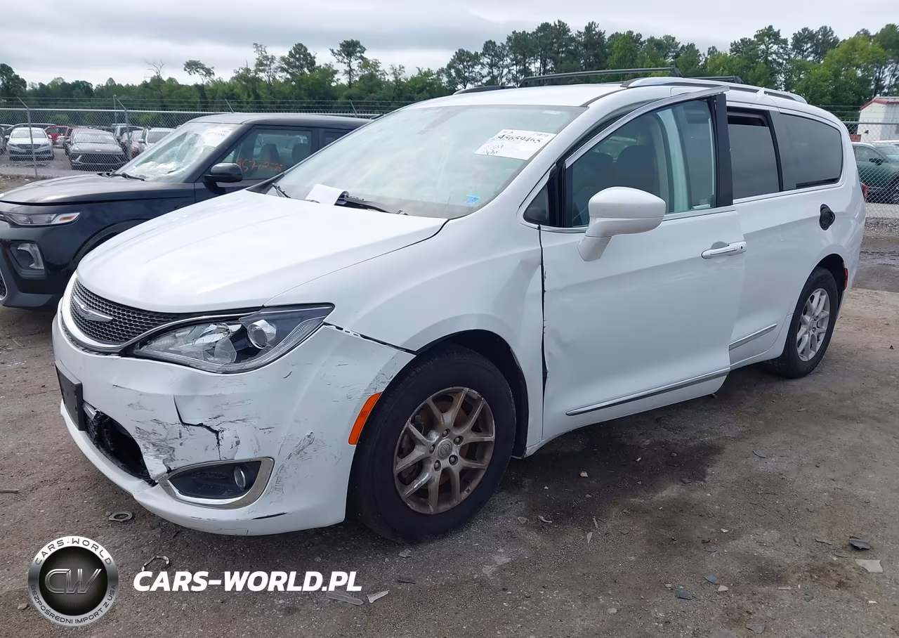 2020 Chrysler Pacifica Touring L VIN:2C4RC1BG5LR279874 - 6