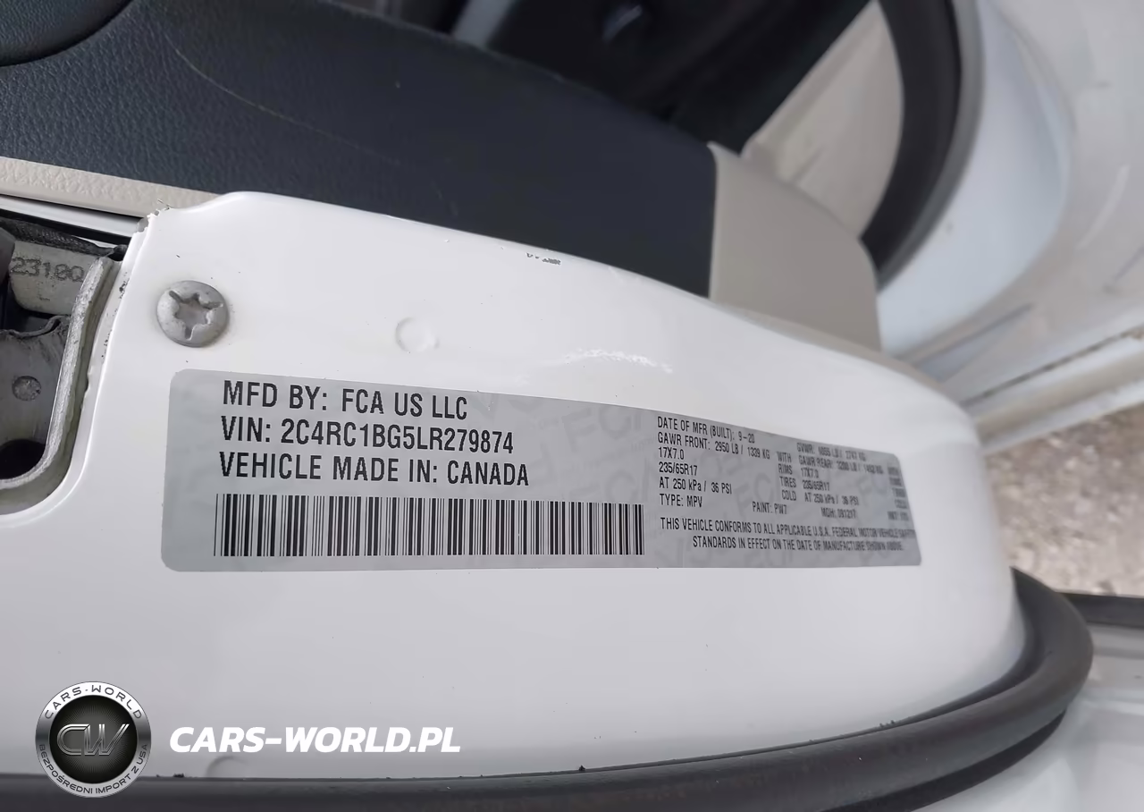 2020 Chrysler Pacifica Touring L VIN:2C4RC1BG5LR279874 - 9
