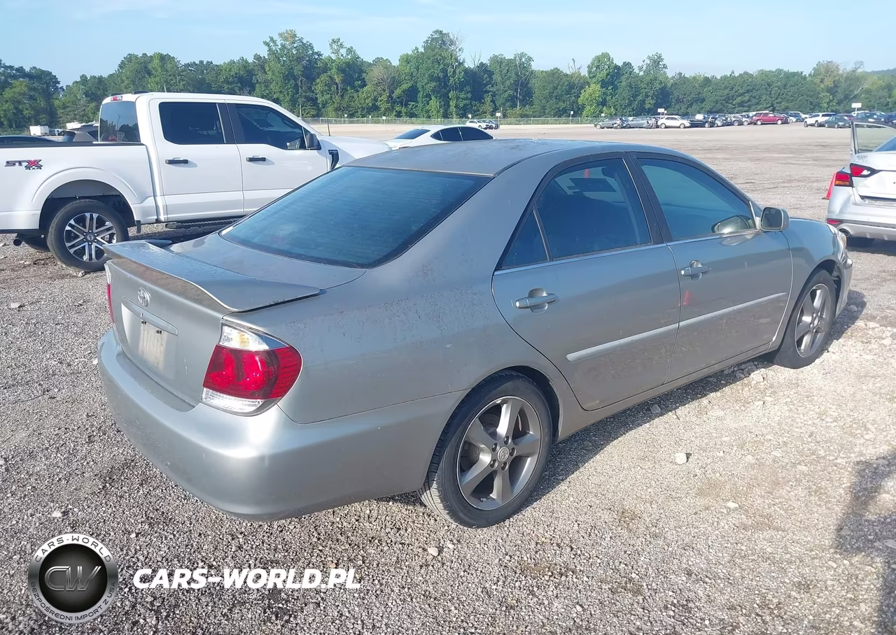 2005 Toyota Camry Se V6 VIN:4T1BA32K25U038945 - 4