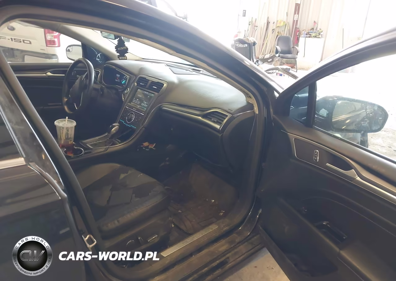 2015 Ford Fusion Titanium VIN:3FA6P0K91FR102147 - 5