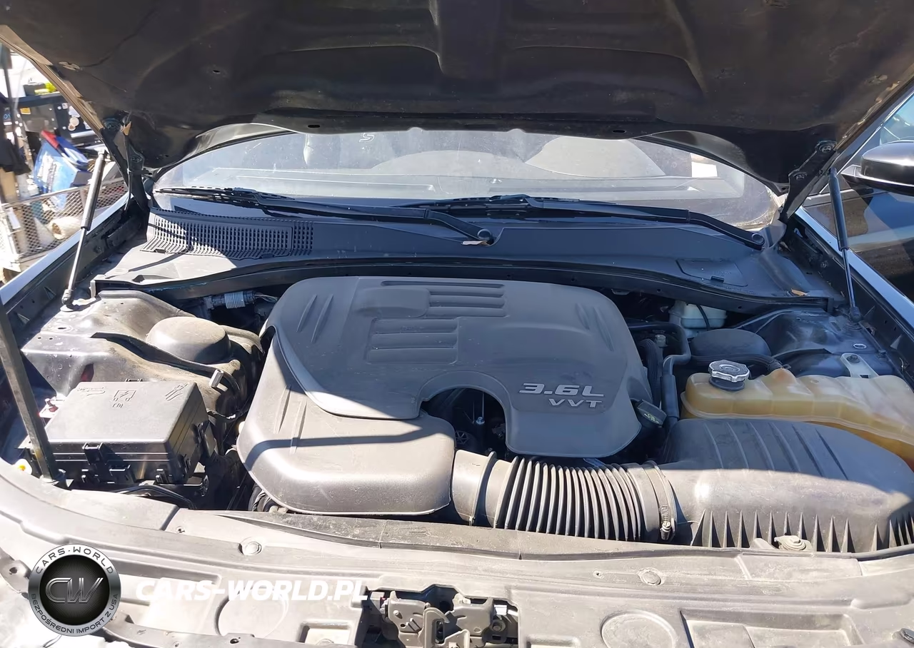 2015 Chrysler 300 300S VIN:2C3CCABG1FH926906 - 10