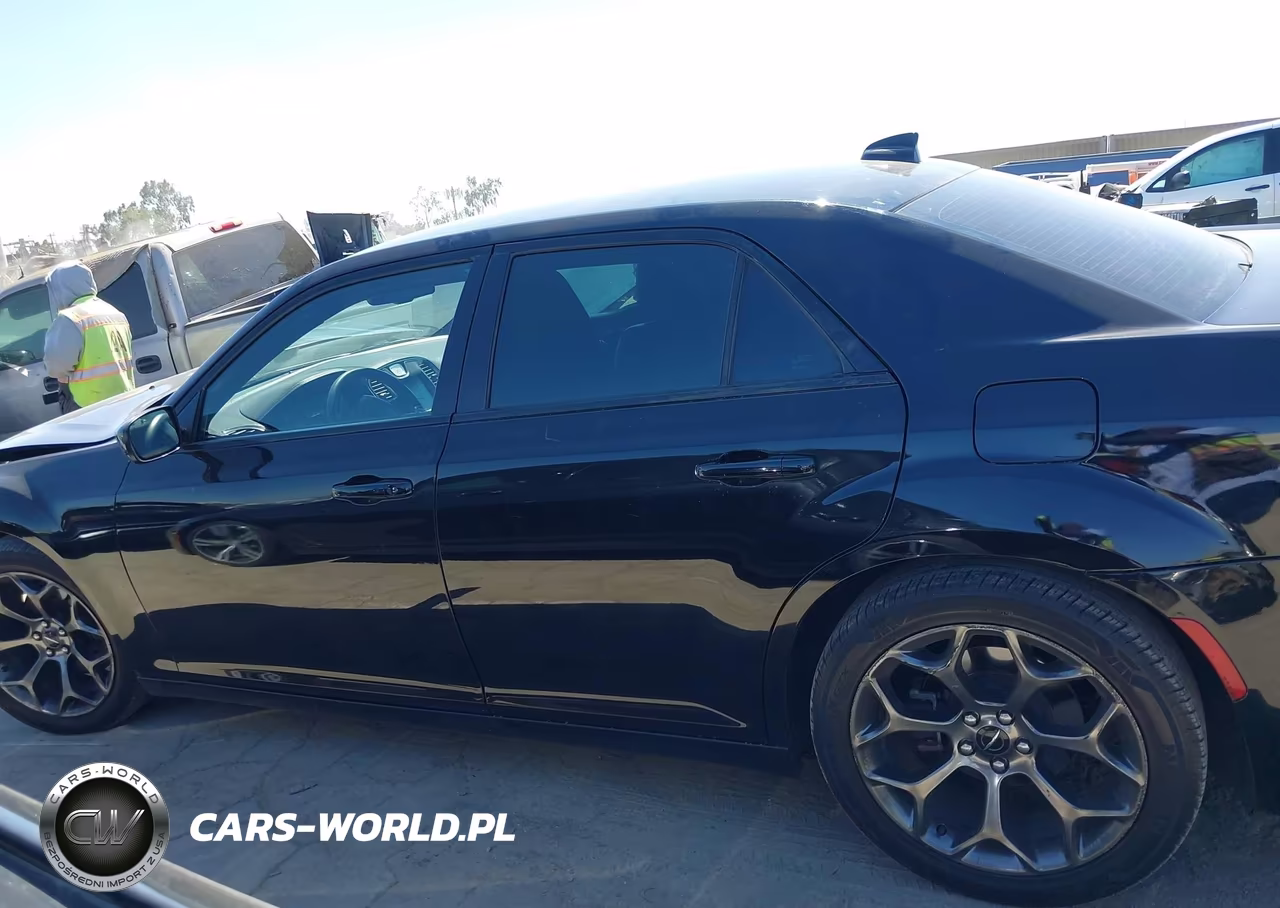 2015 Chrysler 300 300S VIN:2C3CCABG1FH926906 - 15