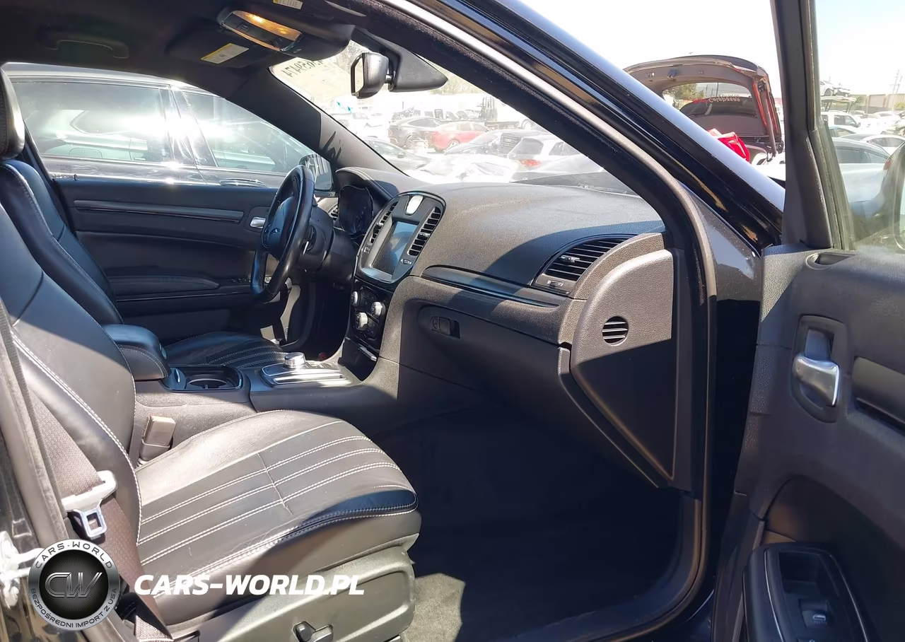 2015 Chrysler 300 300S VIN:2C3CCABG1FH926906 - 5