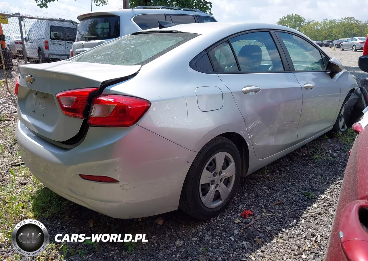2018 Chevrolet Cruze Ls Auto VIN:1G1BC5SM5J7230616 - 4