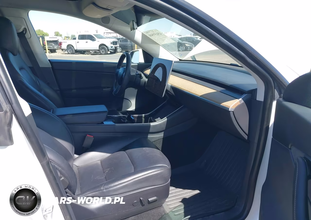 2020 Tesla Model Y Long Range Dual Motor All-Wheel Drive VIN:5YJYGDEE7LF010752 - 5