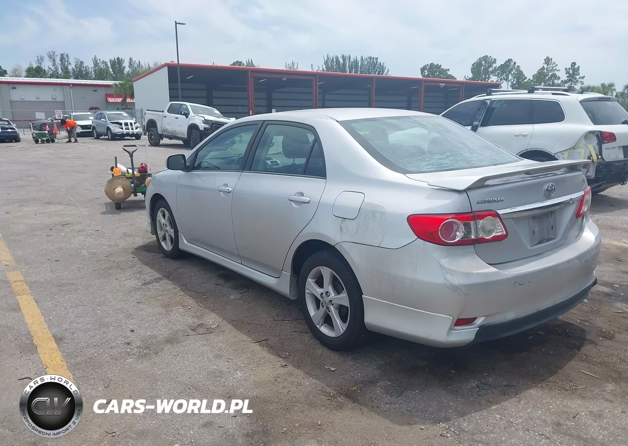 2012 Toyota Corolla S VIN:2T1BU4EE0CC869569 - 3