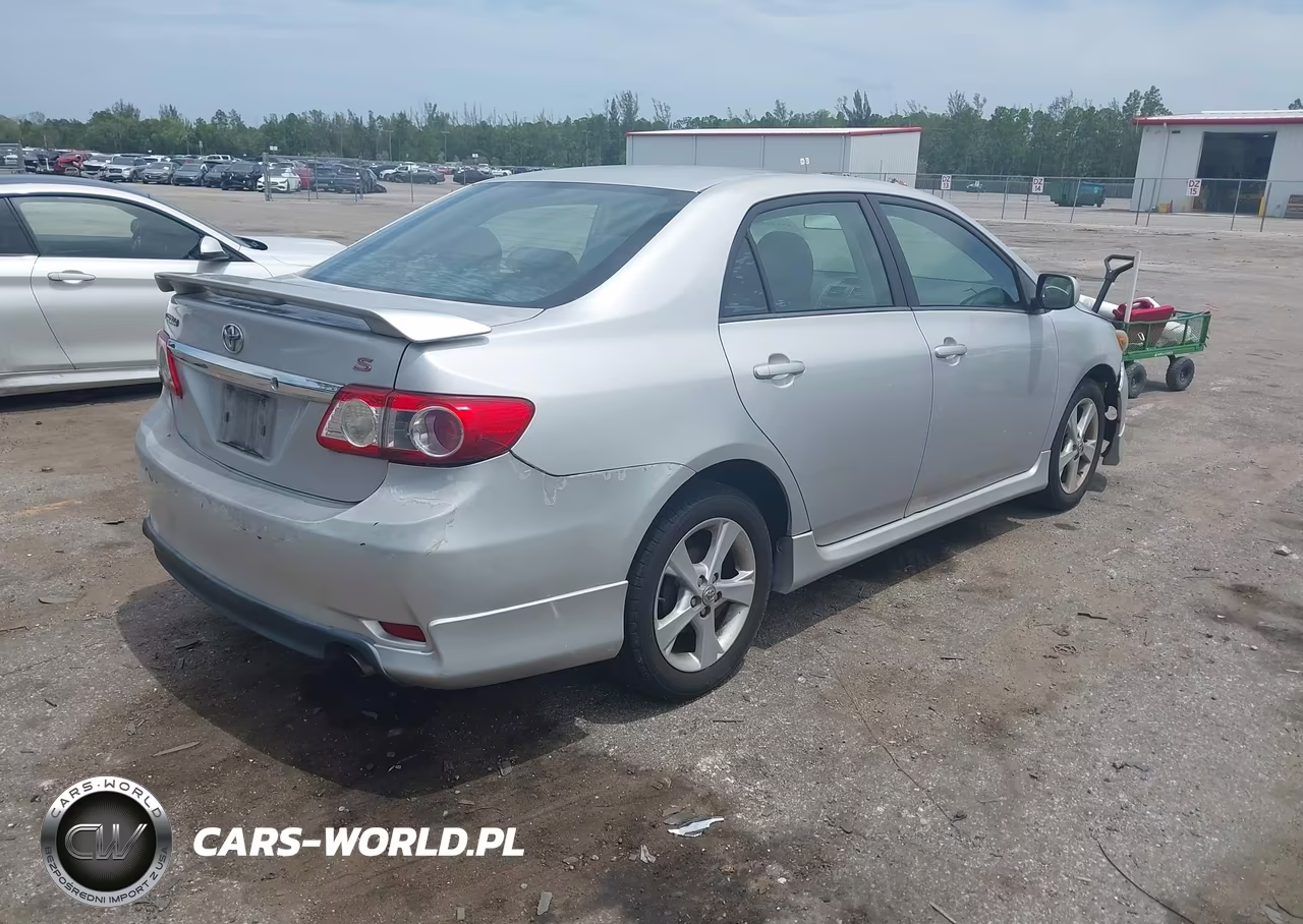 2012 Toyota Corolla S VIN:2T1BU4EE0CC869569 - 4