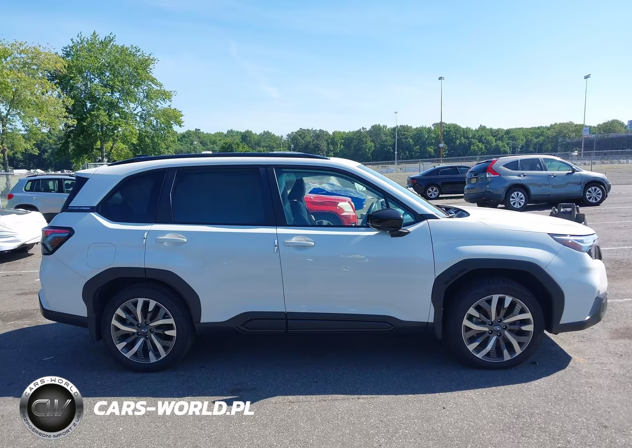 2026 Subaru Forester Touring VIN:4S4SLDT65T3046798 - 14