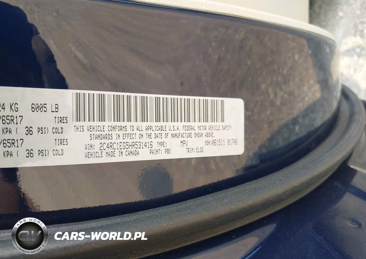 2017 Chrysler Pacifica Touring-L Plus VIN:2C4RC1EG5HR531416 - 9