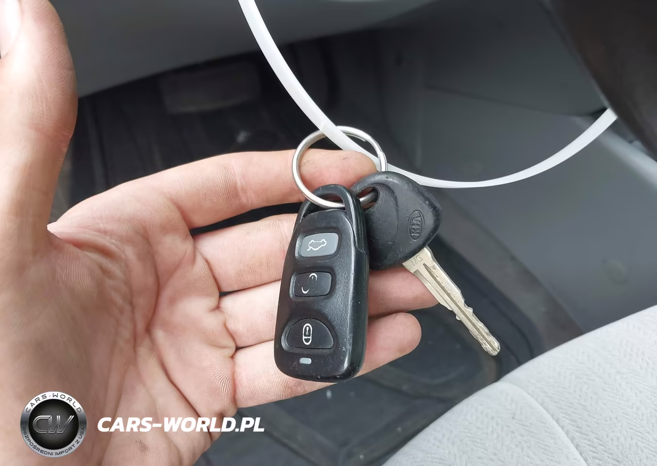 2007 Kia Optima Lx VIN:KNAGE123875100998 - 11