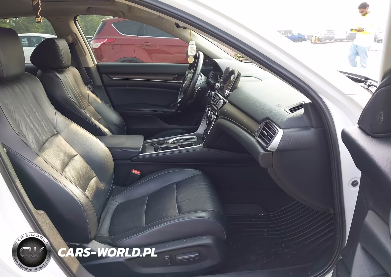 2018 Honda Accord Touring 2.0T VIN:1HGCV2F91JA031240 - 5