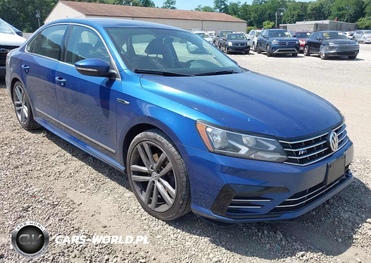 2017 Volkswagen Passat 1.8T R-Line – zdjęcie 1 z 16