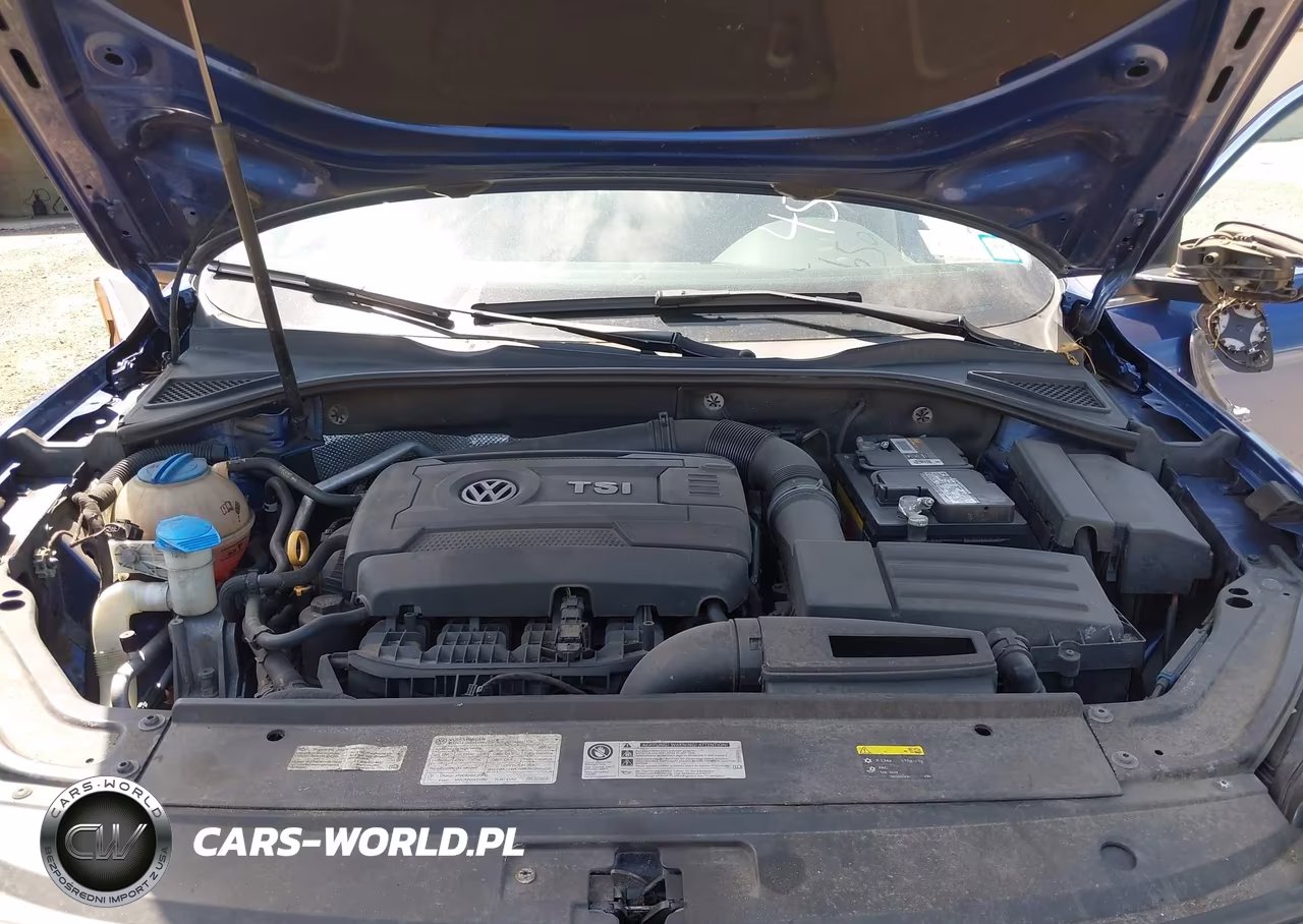 2017 Volkswagen Passat 1.8T R-Line VIN:1VWDT7A3XHC056528 - 10