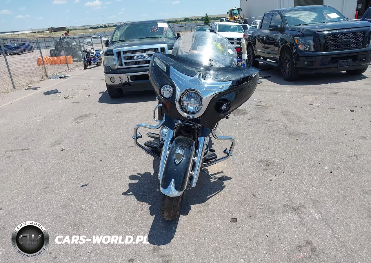 2016 Indian Motorcycle Co. Roadmaster VIN:56KTRAAA6G3332222 - 5