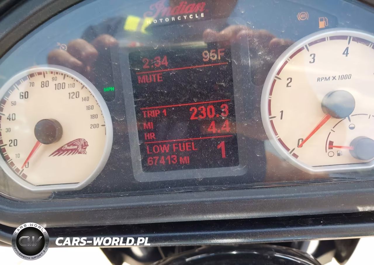 2016 Indian Motorcycle Co. Roadmaster VIN:56KTRAAA6G3332222 - 7