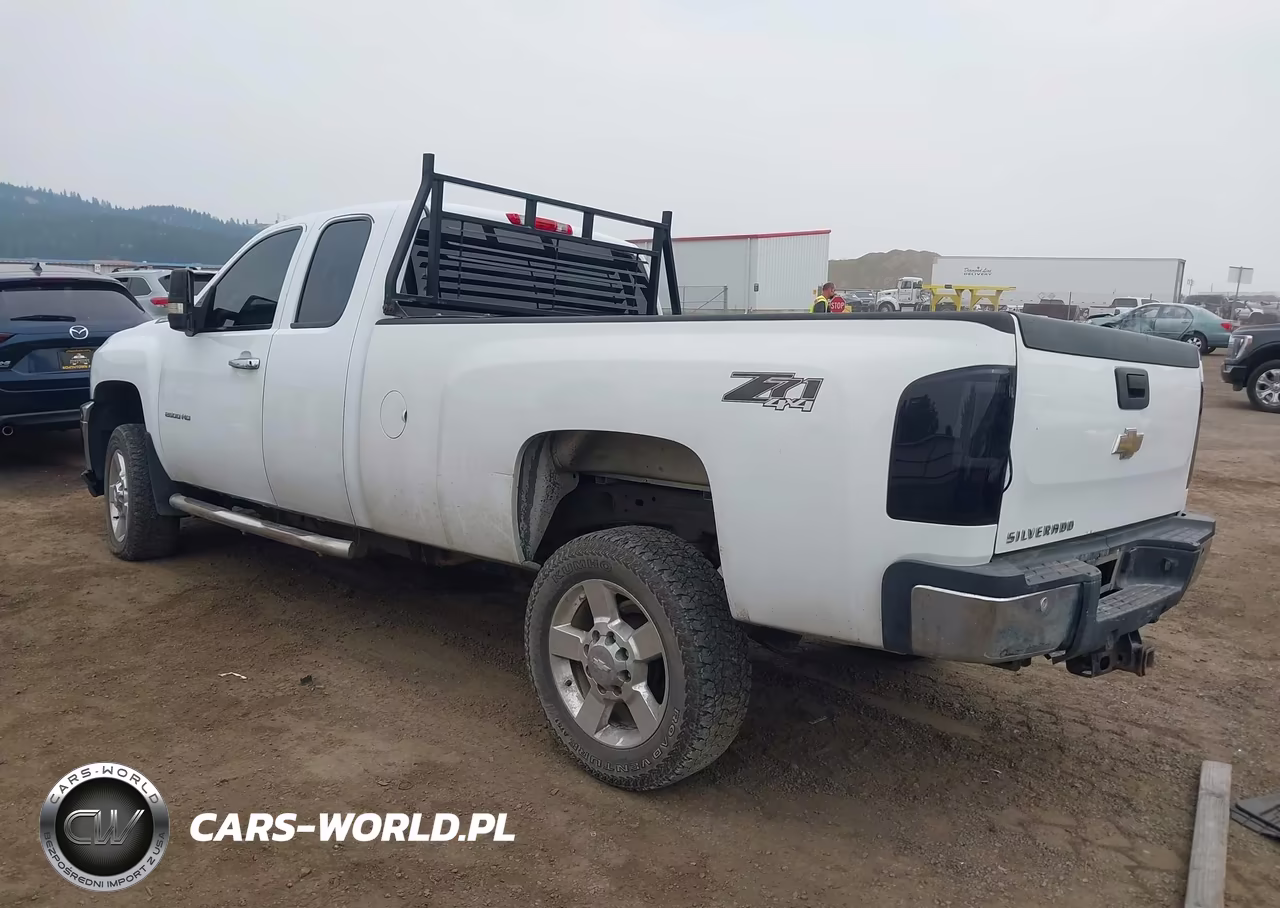 2011 Chevrolet Silverado 2500Hd Work Truck VIN:1GC2KVCG2BZ455164 - 3