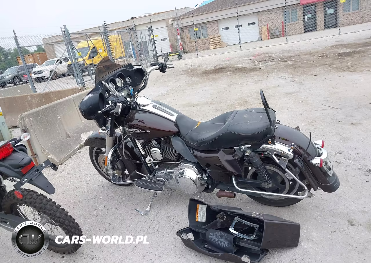 2011 Harley-Davidson Flhx VIN:1HD1KB416BB603361 - 13