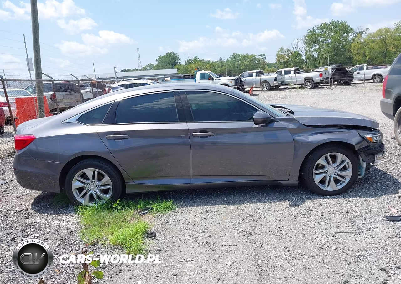 2018 Honda Accord Lx VIN:1HGCV1F1XJA061115 - 13
