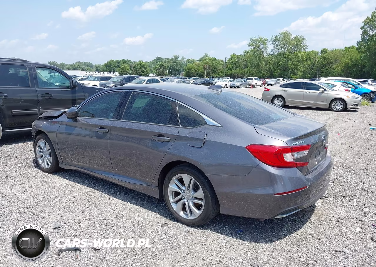 2018 Honda Accord Lx VIN:1HGCV1F1XJA061115 - 3