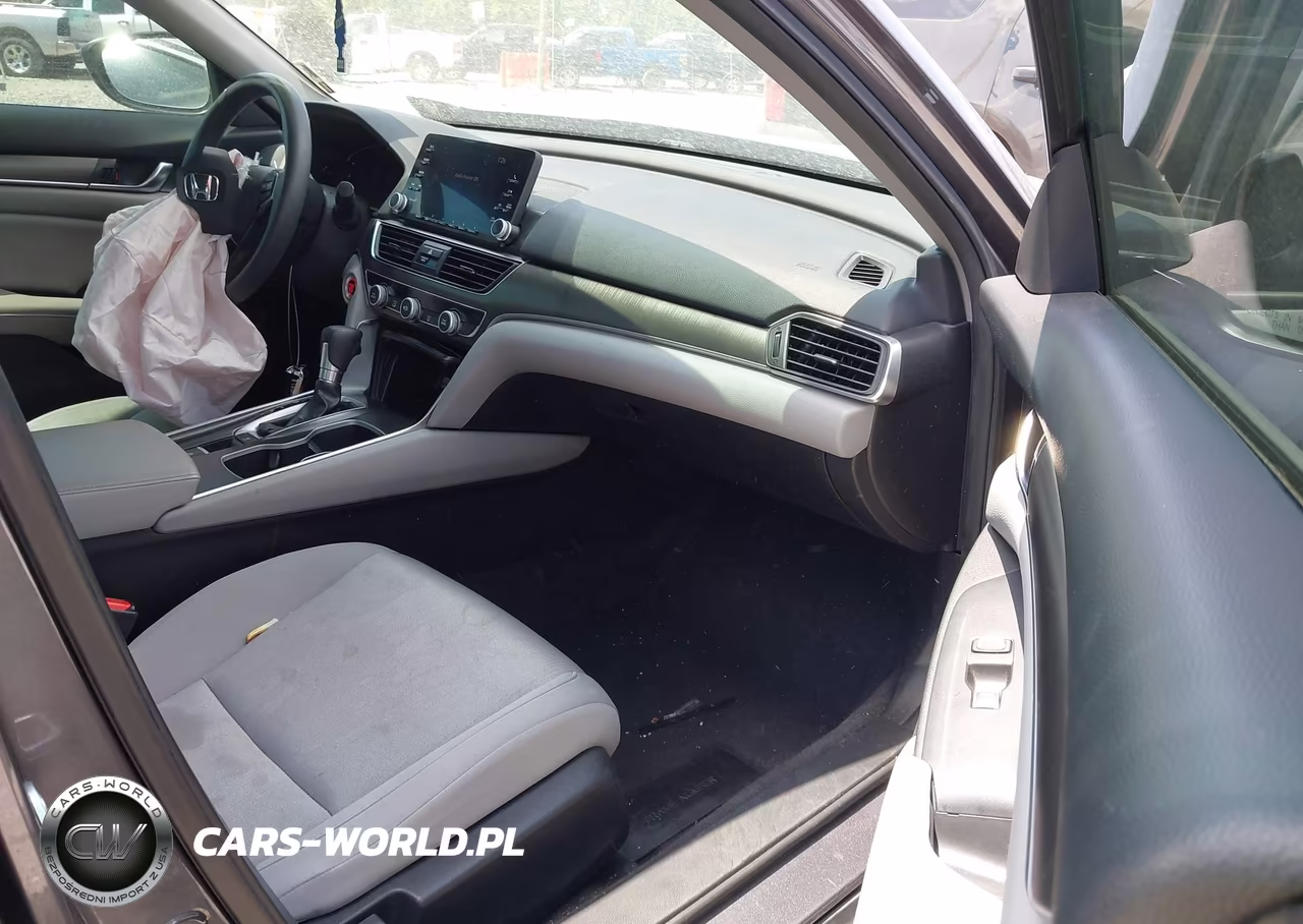 2018 Honda Accord Lx VIN:1HGCV1F1XJA061115 - 5