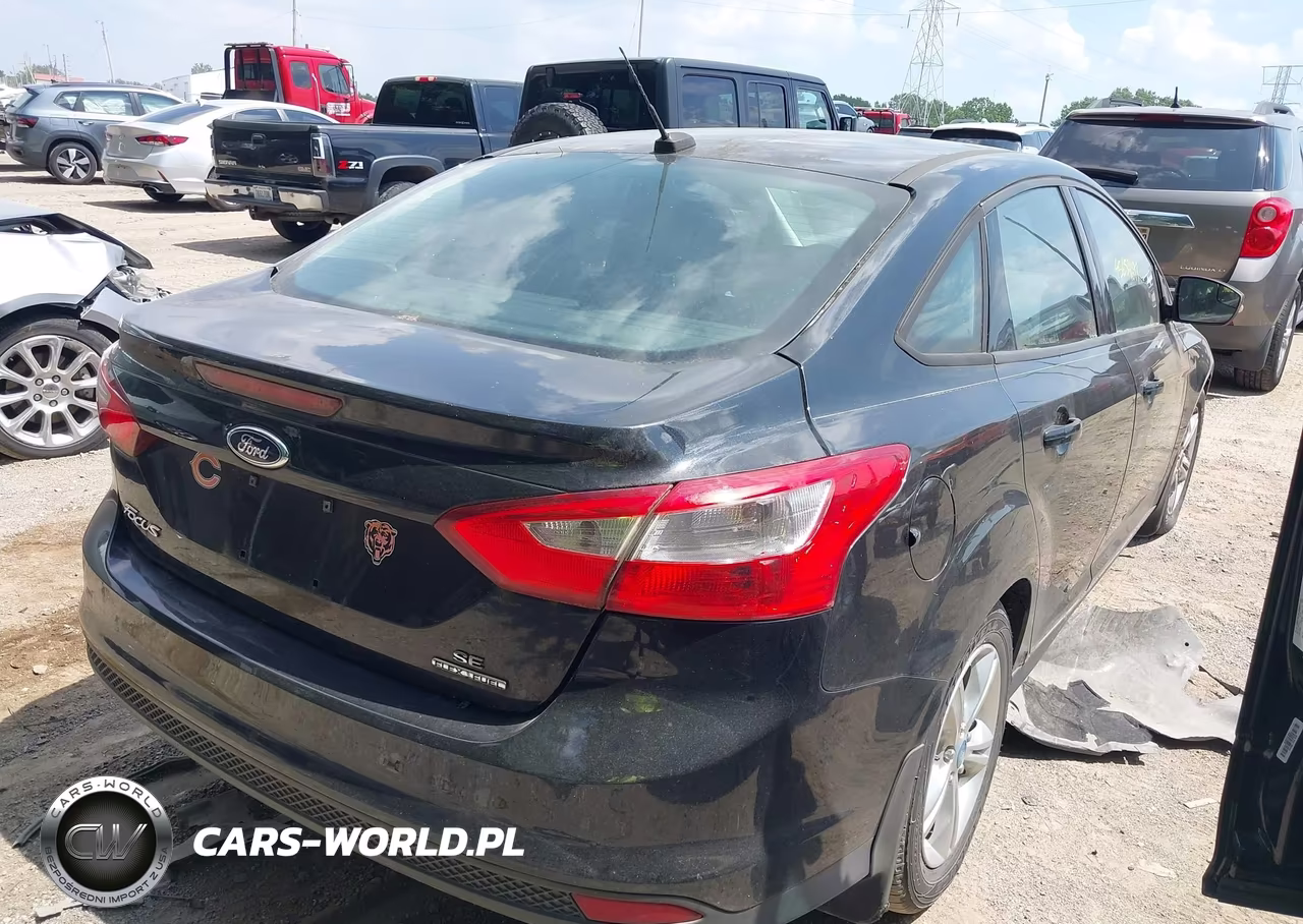 2014 Ford Focus Se VIN:1FADP3F21EL108212 - 4