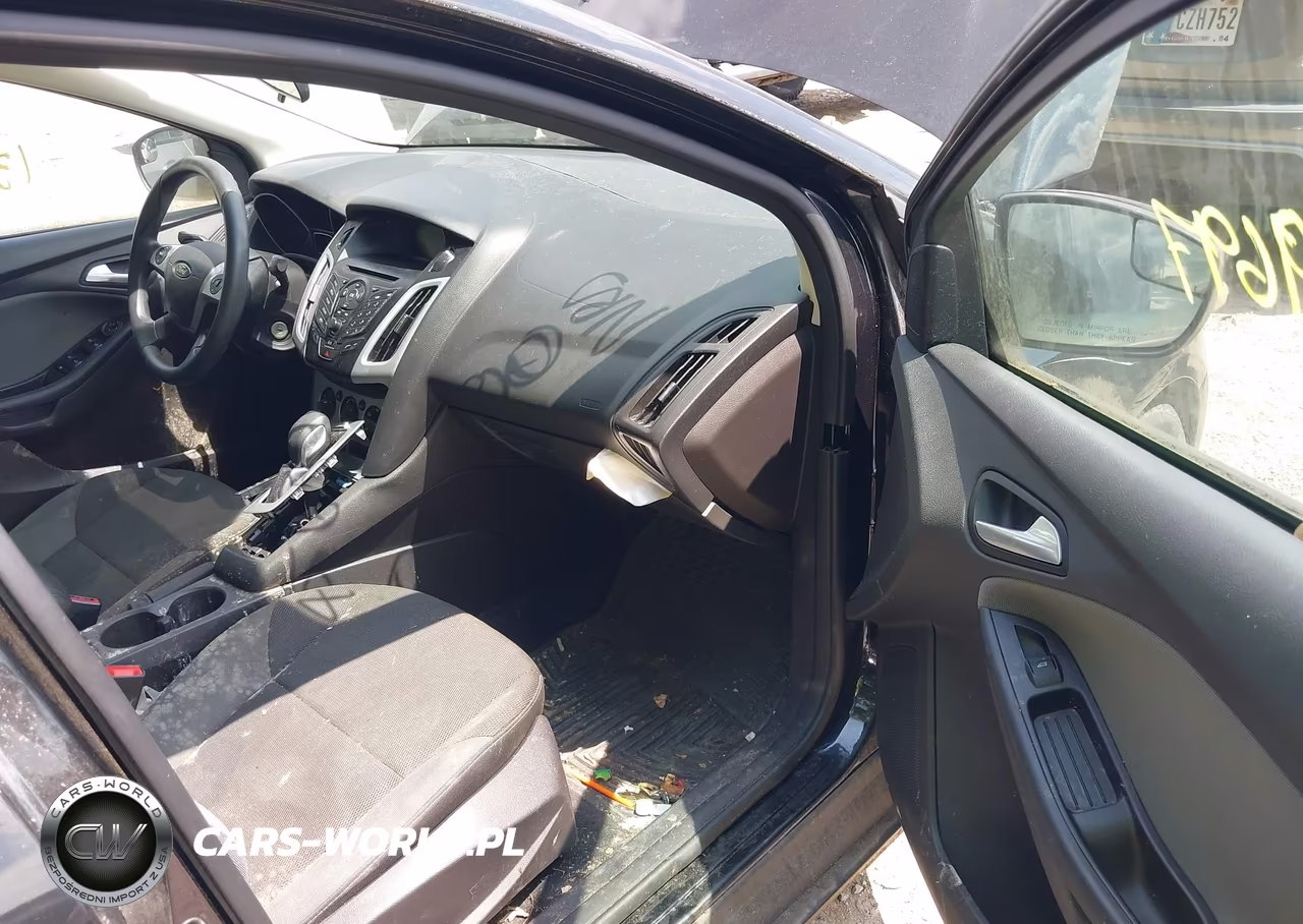 2014 Ford Focus Se VIN:1FADP3F21EL108212 - 5