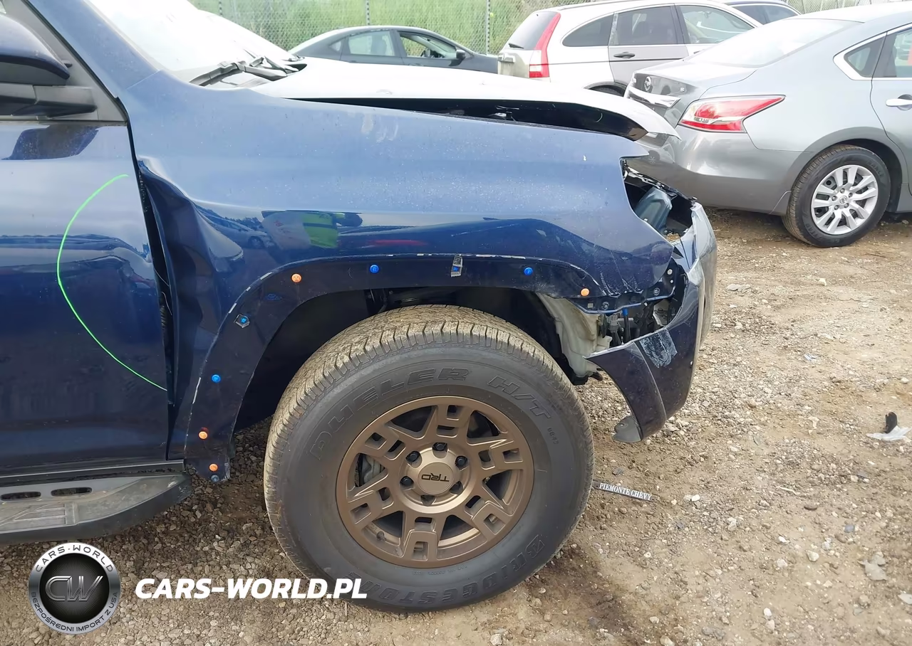 2024 Toyota 4Runner Sr5 VIN:JTEMU5JR0R6214976 - 18