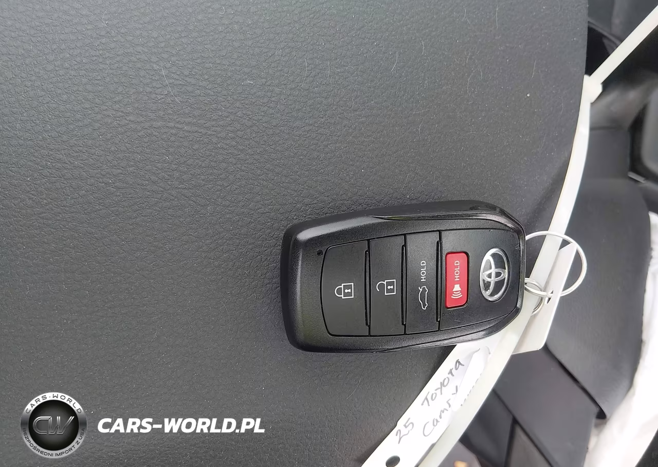 2025 Toyota Camry Le VIN:4T1DAACK3SU078622 - 11