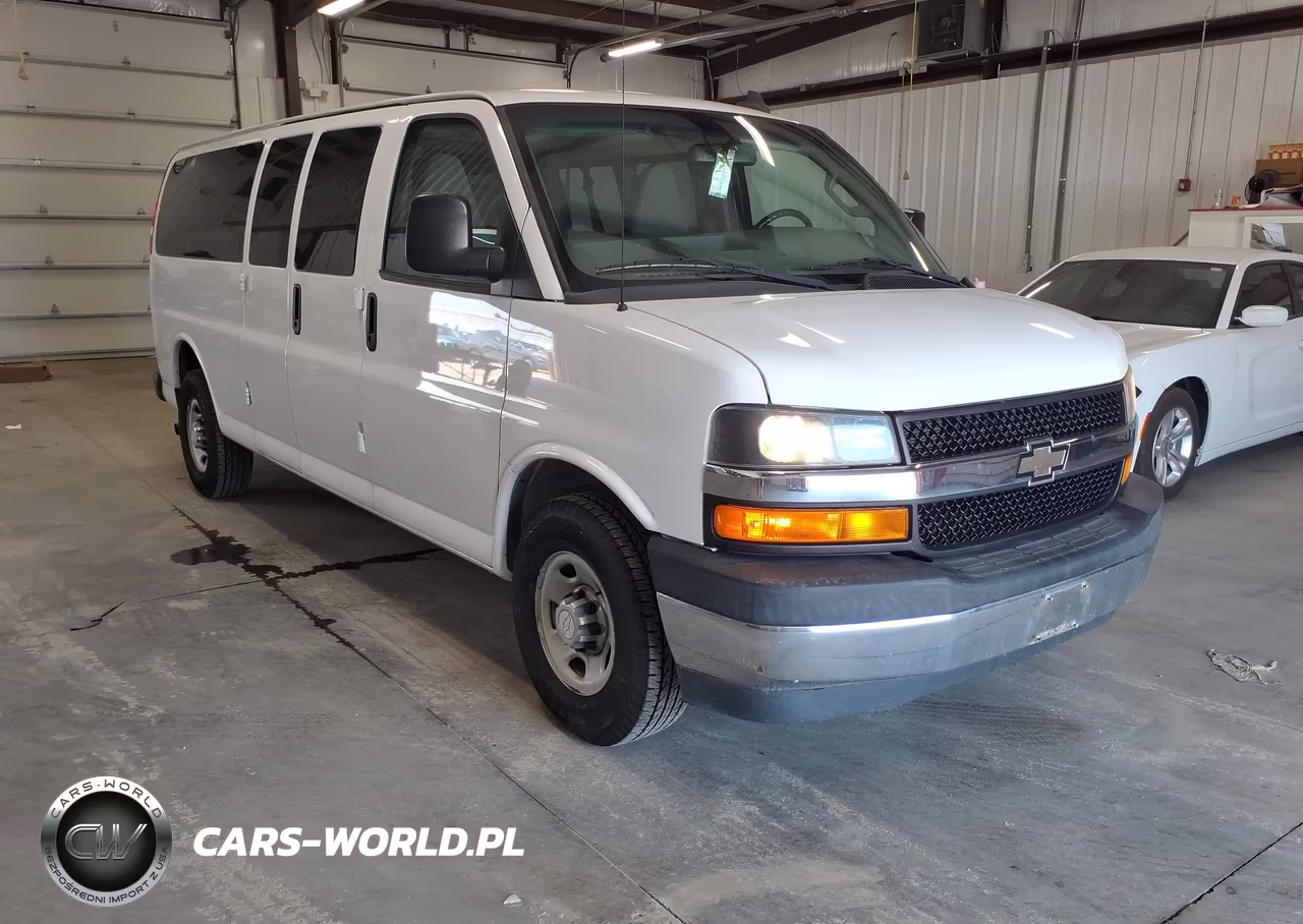 2017 Chevrolet Express 3500 Lt VIN:1GAZGPFG3H1289034 - 1