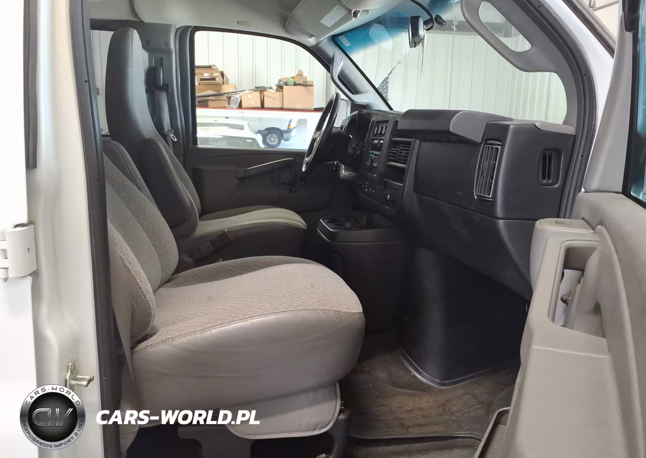 2017 Chevrolet Express 3500 Lt VIN:1GAZGPFG3H1289034 - 5