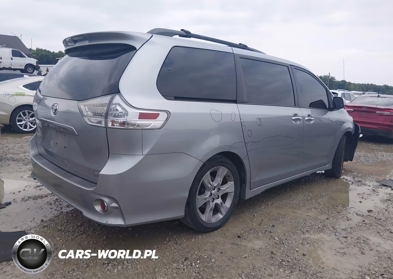 2013 Toyota Sienna Se 8 Passenger VIN:5TDXK3DC7DS373909 - 4