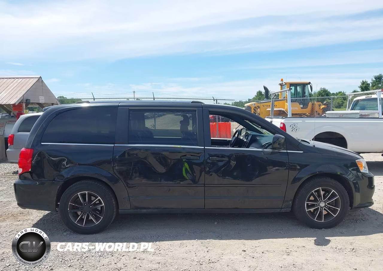 2017 Dodge Grand Caravan Sxt VIN:2C4RDGCG4HR585907 - 14