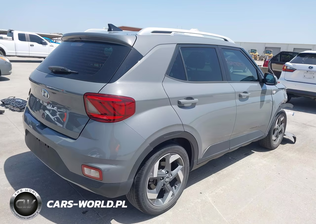 2022 Hyundai Venue Sel VIN:KMHRC8A34NU145060 - 4