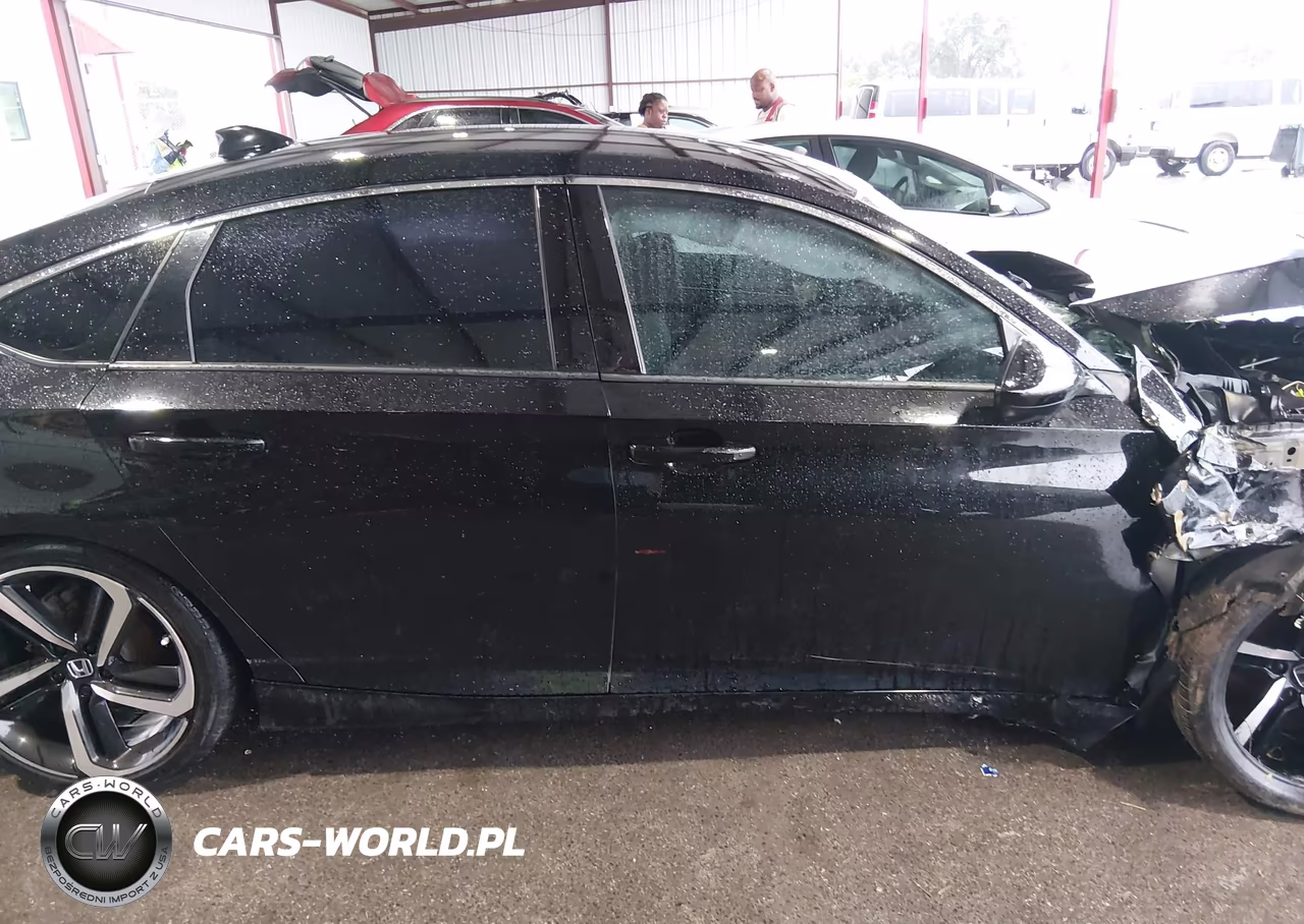 2018 Honda Accord Sport VIN:1HGCV1F34JA096072 - 13