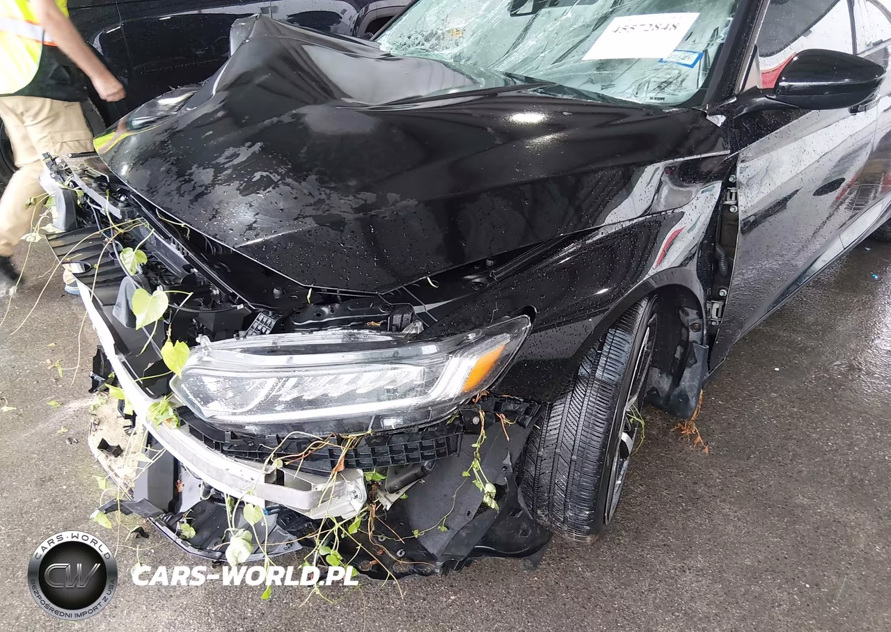 2018 Honda Accord Sport VIN:1HGCV1F34JA096072 - 21