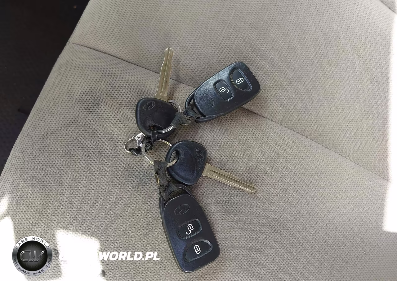 2012 Hyundai Santa Fe Gls VIN:5XYZG3AB0CG132842 - 11