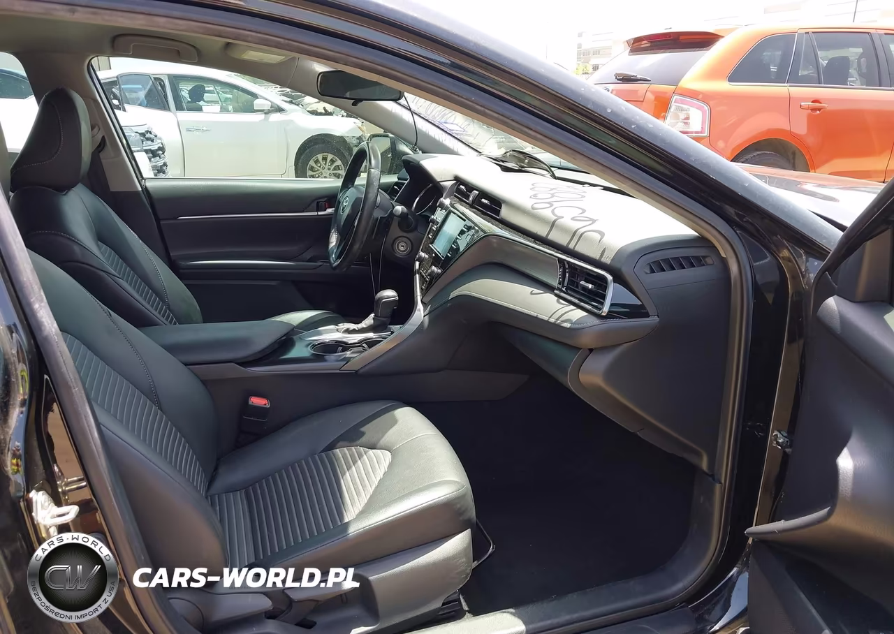 2020 Toyota Camry Se VIN:4T1G11AKXLU916839 - 5