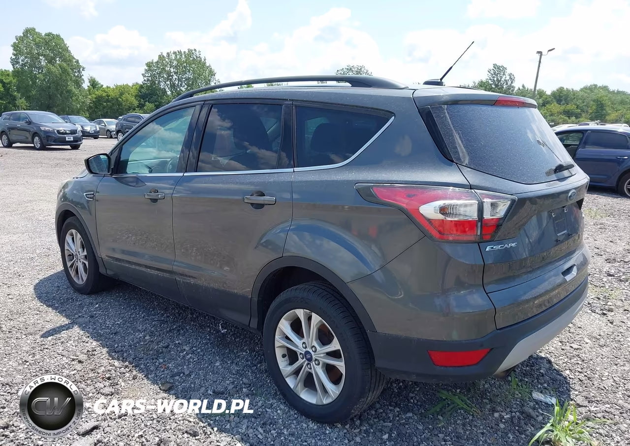 2017 Ford Escape Se VIN:1FMCU9GD5HUB05714 - 3