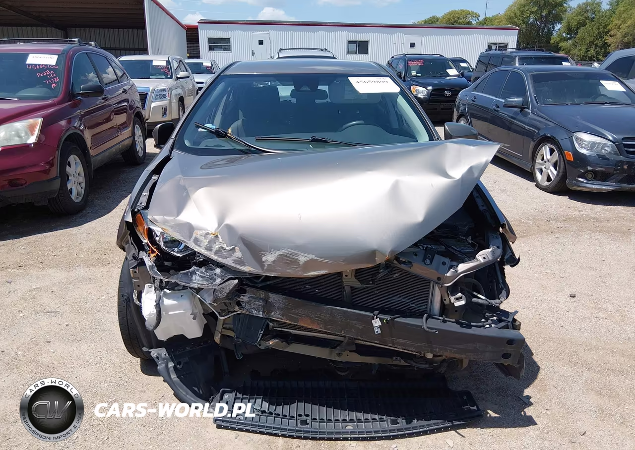 2017 Toyota Corolla Le VIN:5YFBURHE5HP701667 - 13