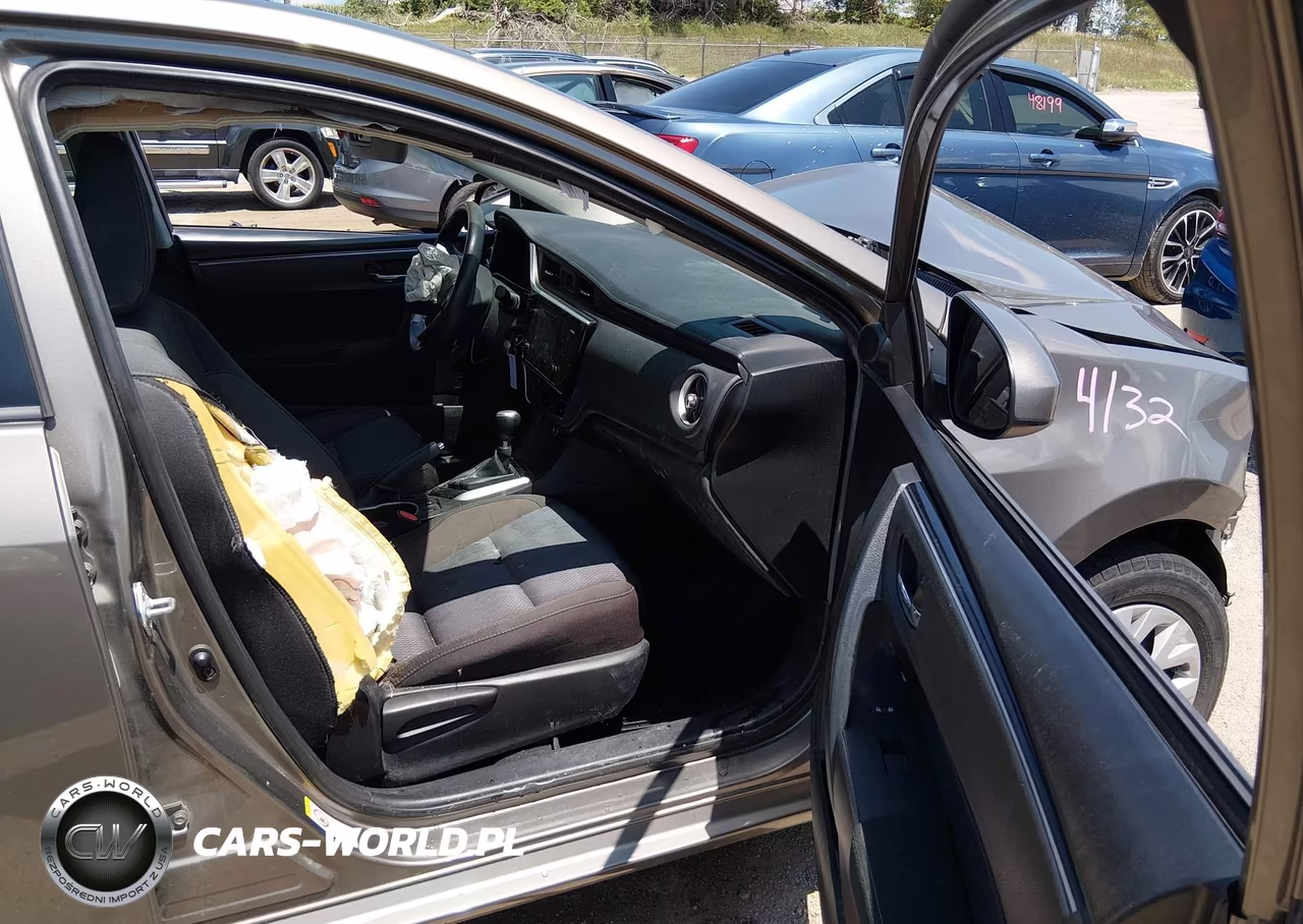 2017 Toyota Corolla Le VIN:5YFBURHE5HP701667 - 5