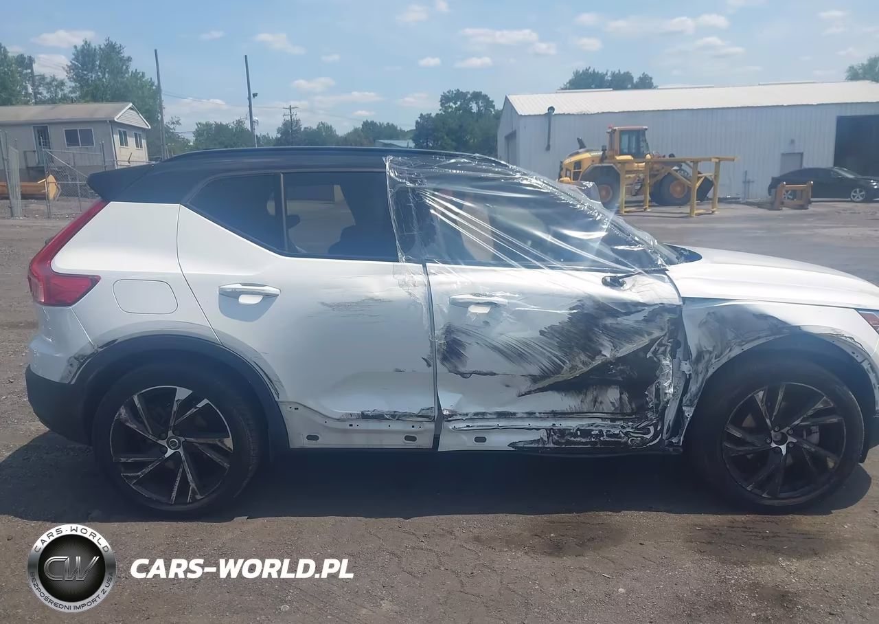 2021 Volvo Xc40 T5 R-Design VIN:YV4162UM6M2409879 - 13
