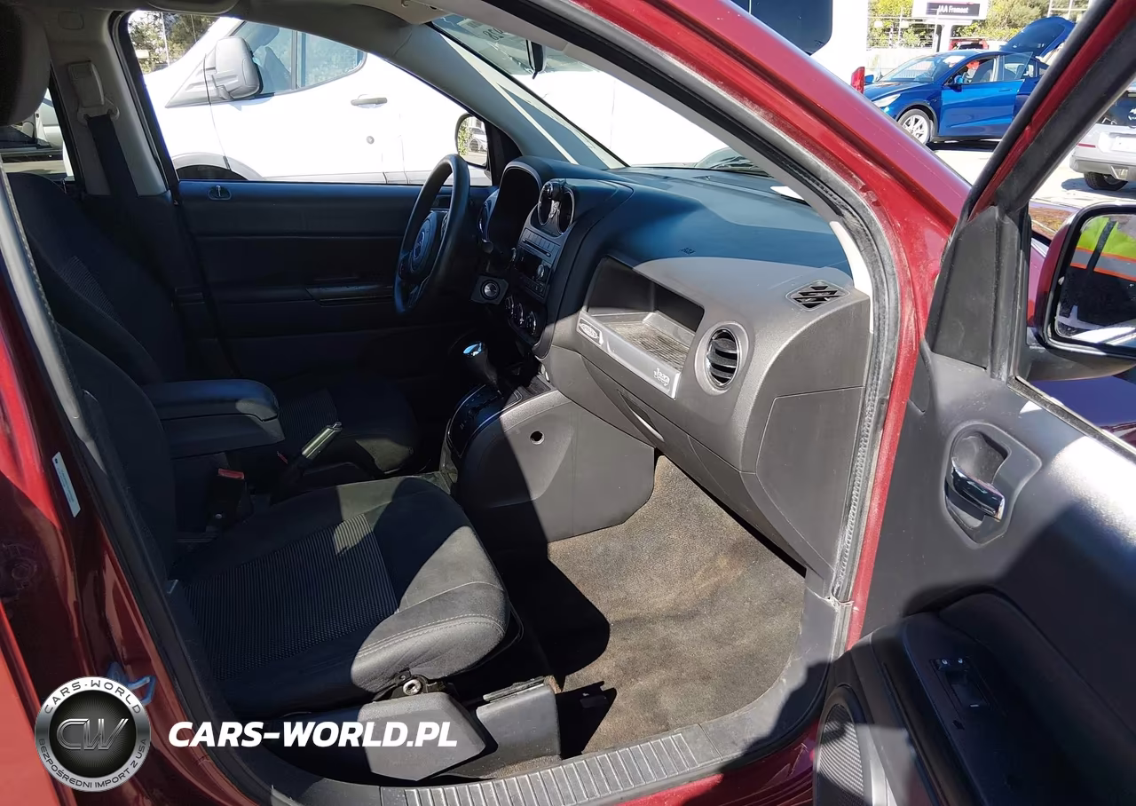 2014 Jeep Compass Sport VIN:1C4NJDBB1ED505960 - 5