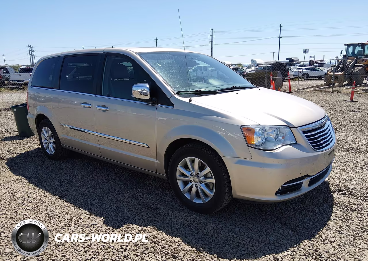 2015 Chrysler Town & Country Limited Platinum VIN:2C4RC1GG4FR710492 - 1