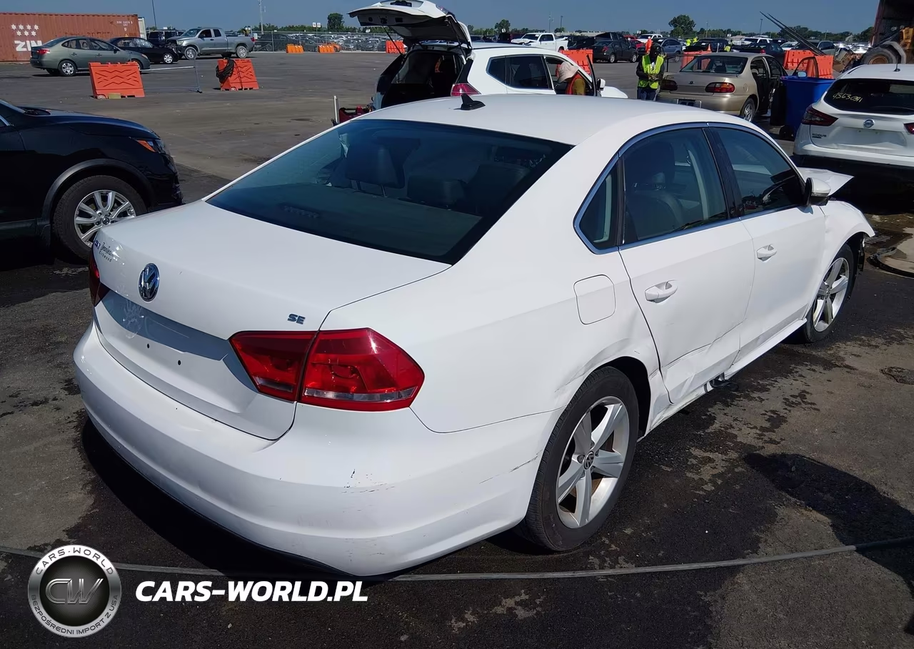 2012 Volkswagen Passat 2.5L Se VIN:1VWBP7A31CC040786 - 4