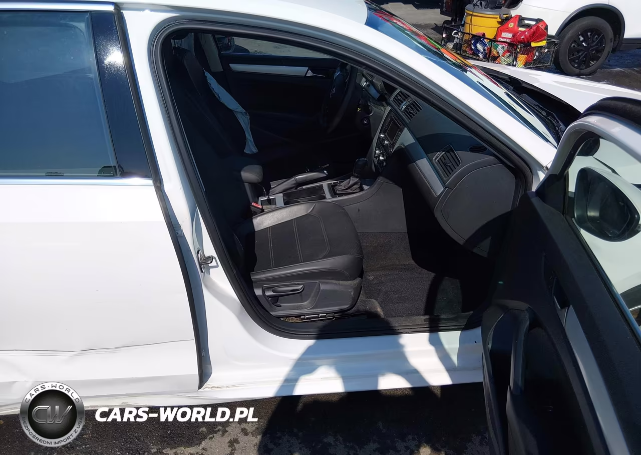 2012 Volkswagen Passat 2.5L Se VIN:1VWBP7A31CC040786 - 5